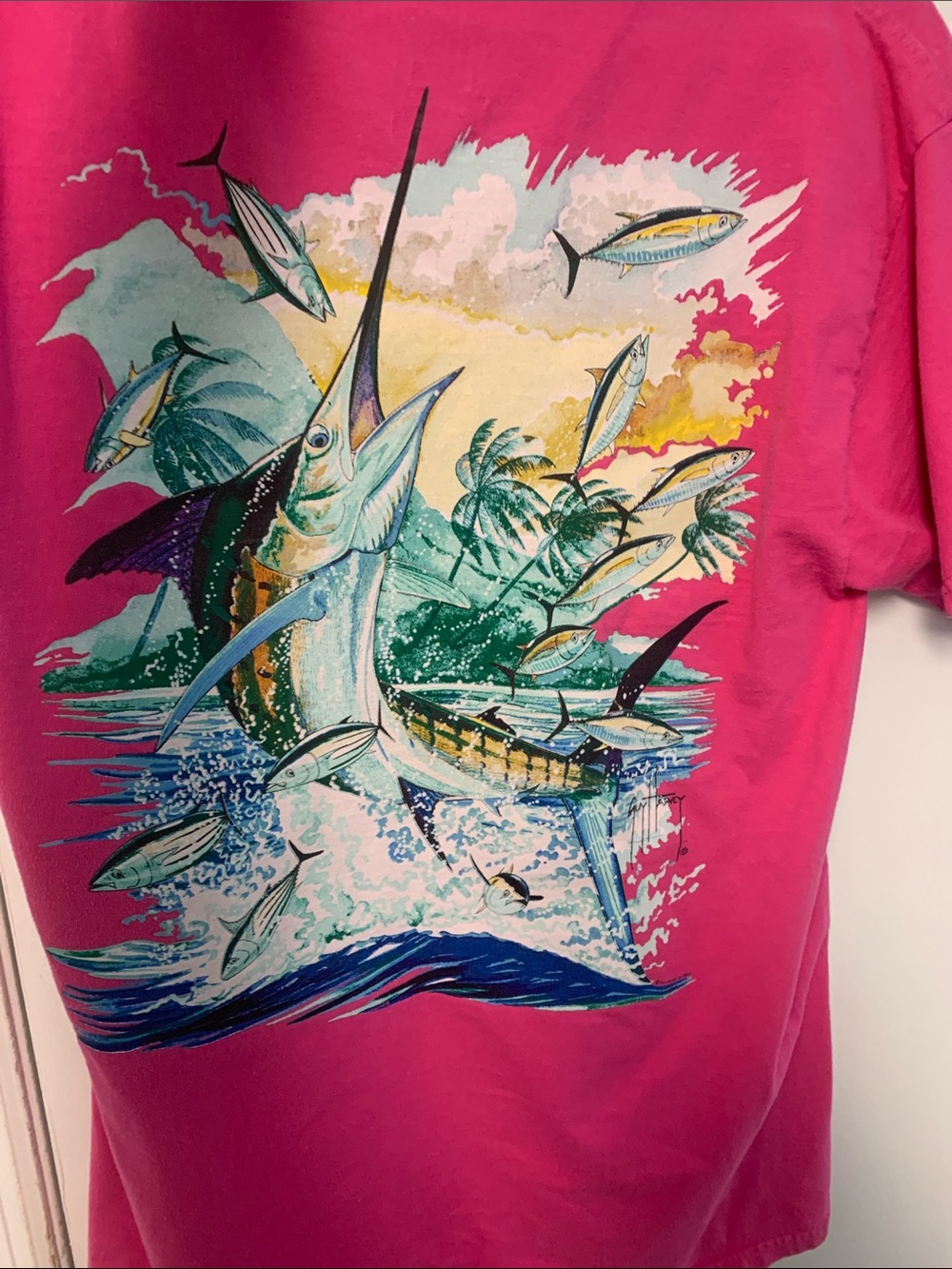 Guy Harvey Hot Pink Short Sleeve Pocket Tee fish on back used condition